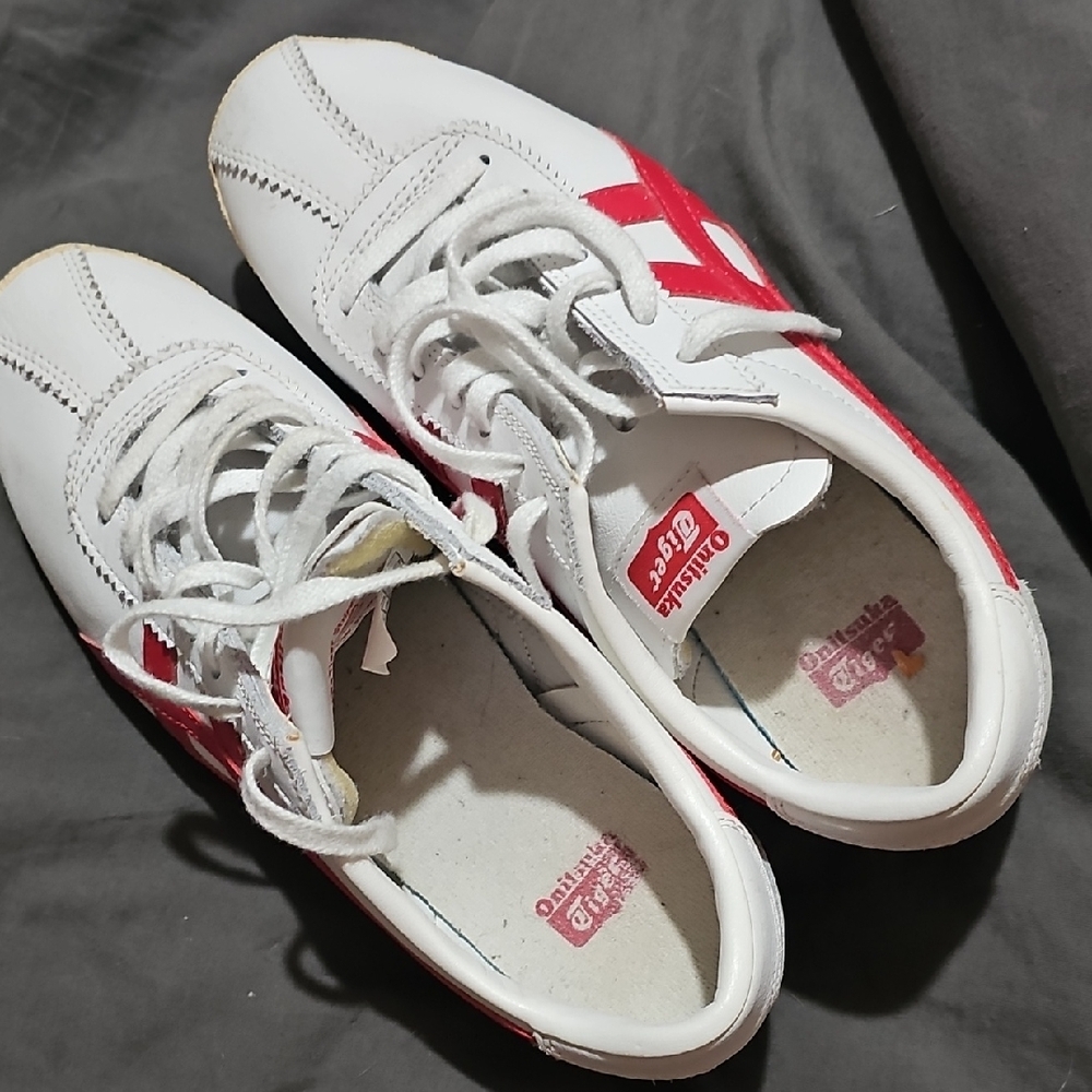 Asics Onitsuka Tiger White and Red Sneakers Sz 7